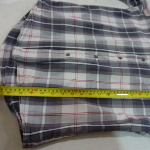 Wrangler Jeans Co. Men's SIZE M Premium Quality PLAID L/ Sleeve Button Up Shirt - Picture 5 of 6